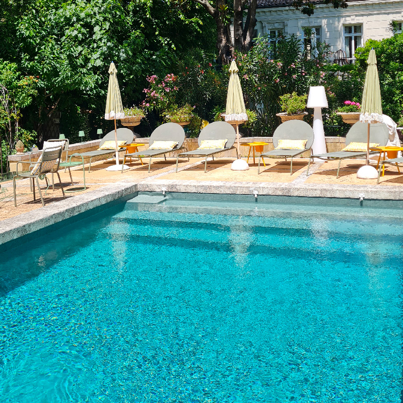 Avignon, Villa Aigarden, vacances chambre d'hôte de charme, Luberon, Provence, piscine